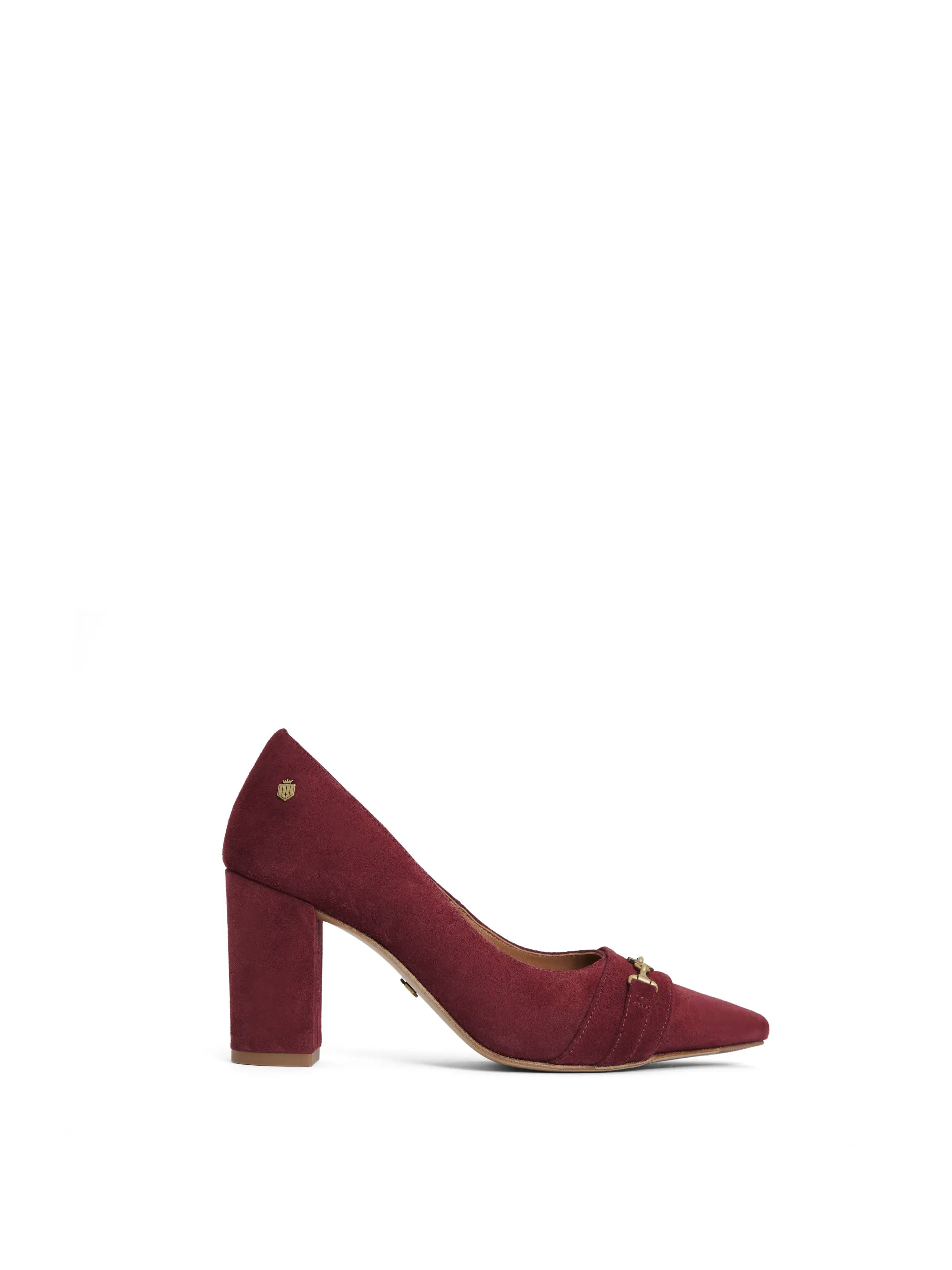 Noble Temperament Chantilly - Ruby