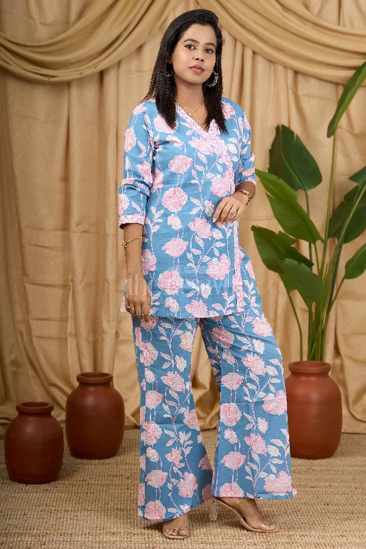 All-Day Outfits Women's Co-Ord Set in Soft Cotton with Gray Base and Pink Floral Print for Casual Wear All-Day Outfits Women's Co-Ord Set in Soft Cotton with Gray Base and Pink Floral Print for Casual Wear
