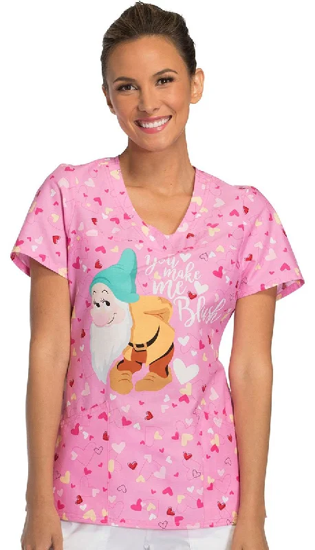 Relaxed Tops Tooniforms by Cherokee Women's V-Neck Snow White Print Scrub Top XXX-Large Print Relaxed Tops Tooniforms by Cherokee Women's V-Neck Snow White Print Scrub Top XXX-Large Print