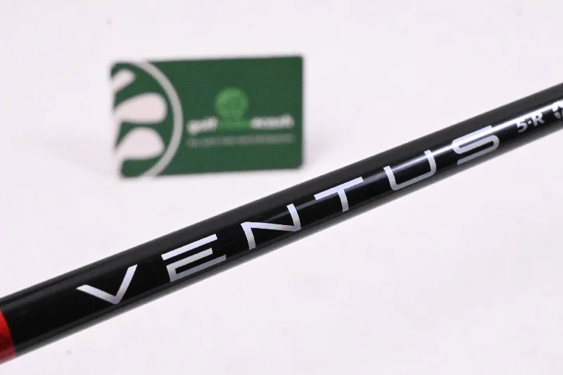 Effortless Elegance Fujikura Ventus Red 5 Driver Shaft / Regular Flex / Taylormade 2nd Gen Effortless Elegance Fujikura Ventus Red 5 Driver Shaft / Regular Flex / Taylormade 2nd Gen