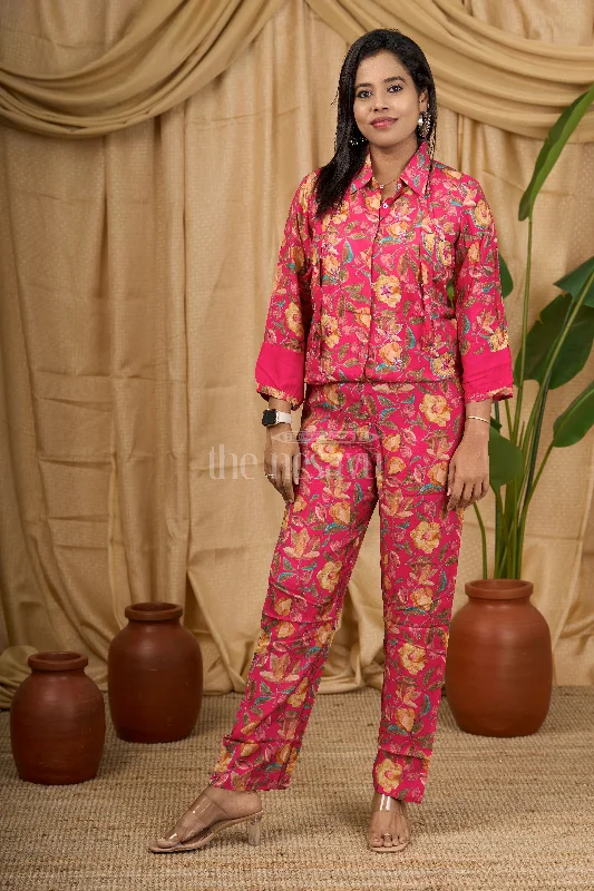 Elegant Wear Women's Pure Muslin Silk Co-Ord Set in Pink with Bold Floral Print for Festive Occasions Elegant Wear Women's Pure Muslin Silk Co-Ord Set in Pink with Bold Floral Print for Festive Occasions