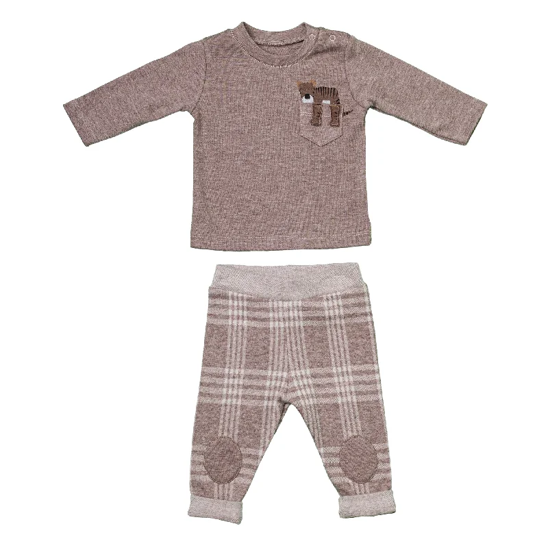 Stylish Ease Beige Tiger Plaid Outfit