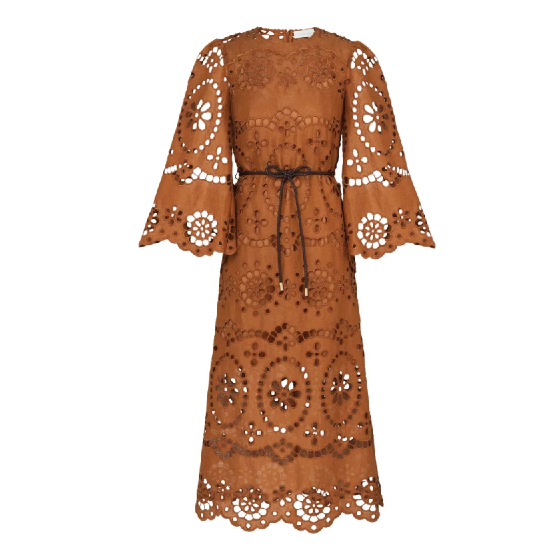 Sweet Breath Pop Embroidered Midi Dress