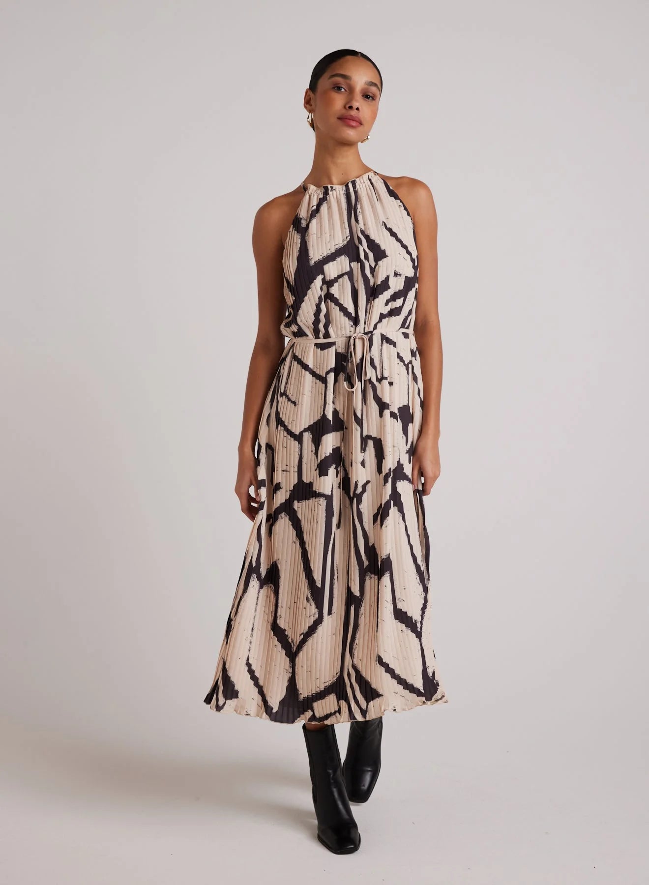 Effortless Outfits Pleated Halter Maxi Dress