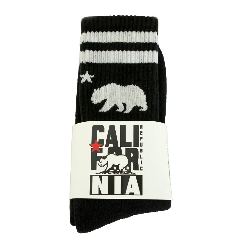 Versatile Outfits California Black Skater Socks