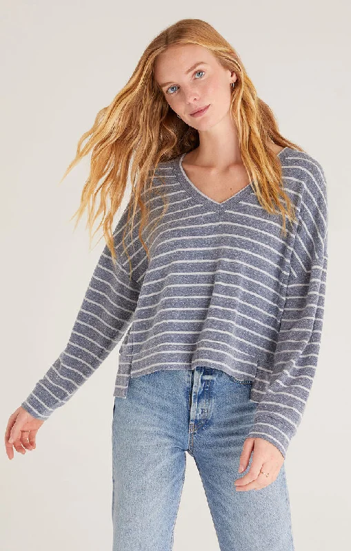 Warm And Comfortable Stripe Skimmer Weekender