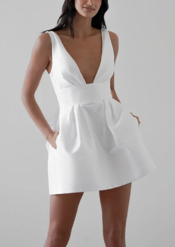 Classic Retro Muffin Dress in Ivory