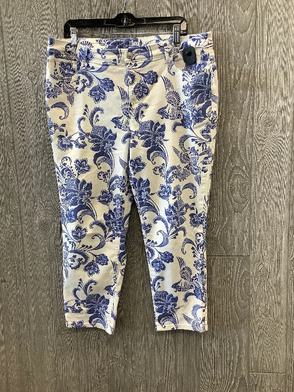 Light Layers Blue Jeans Cropped Chicos, Size 16