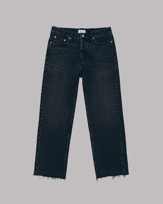 Modern Chic The Black Cropped Straight Jeans