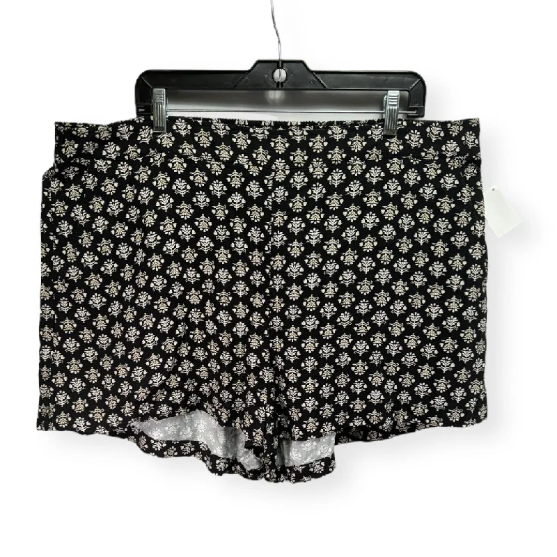 Must-have For Autumn And Winter Black & Cream Shorts Old Navy, Size 2x