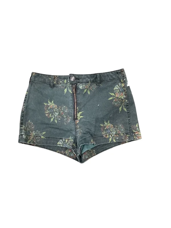 Fashion Must-have Shorts By Free People In Floral Print, Size: 6