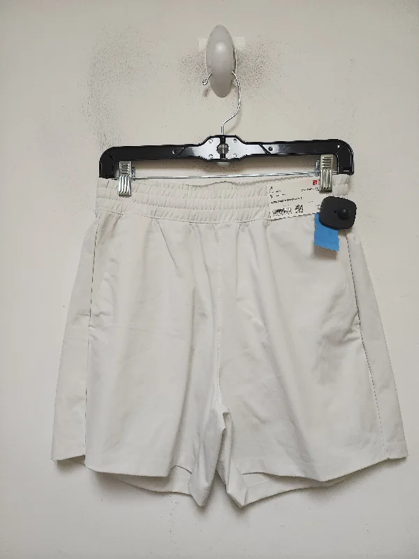 High Street Series Shorts By Uniqlo In Cream, Size: 4