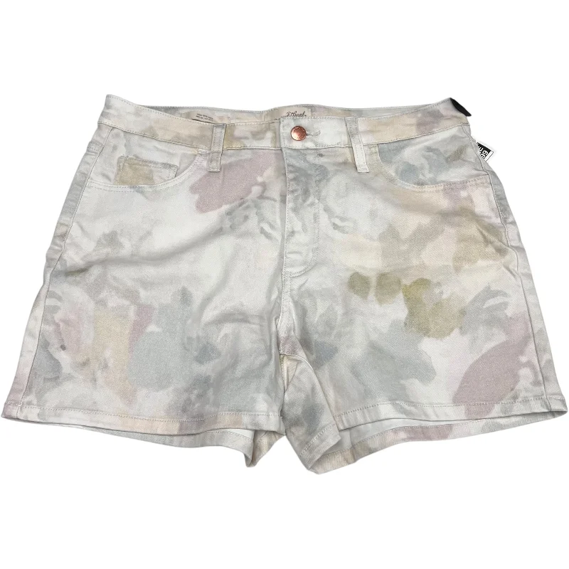 Comfortable Chic Shorts By Universal Thread In Cream, Size: 10